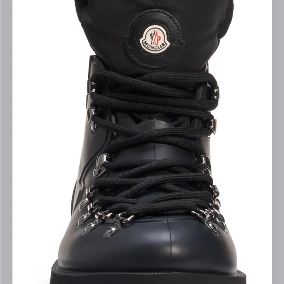 Hold! Moncler Inaya size 39 women puffer boot EUC - Picture 2 of 16